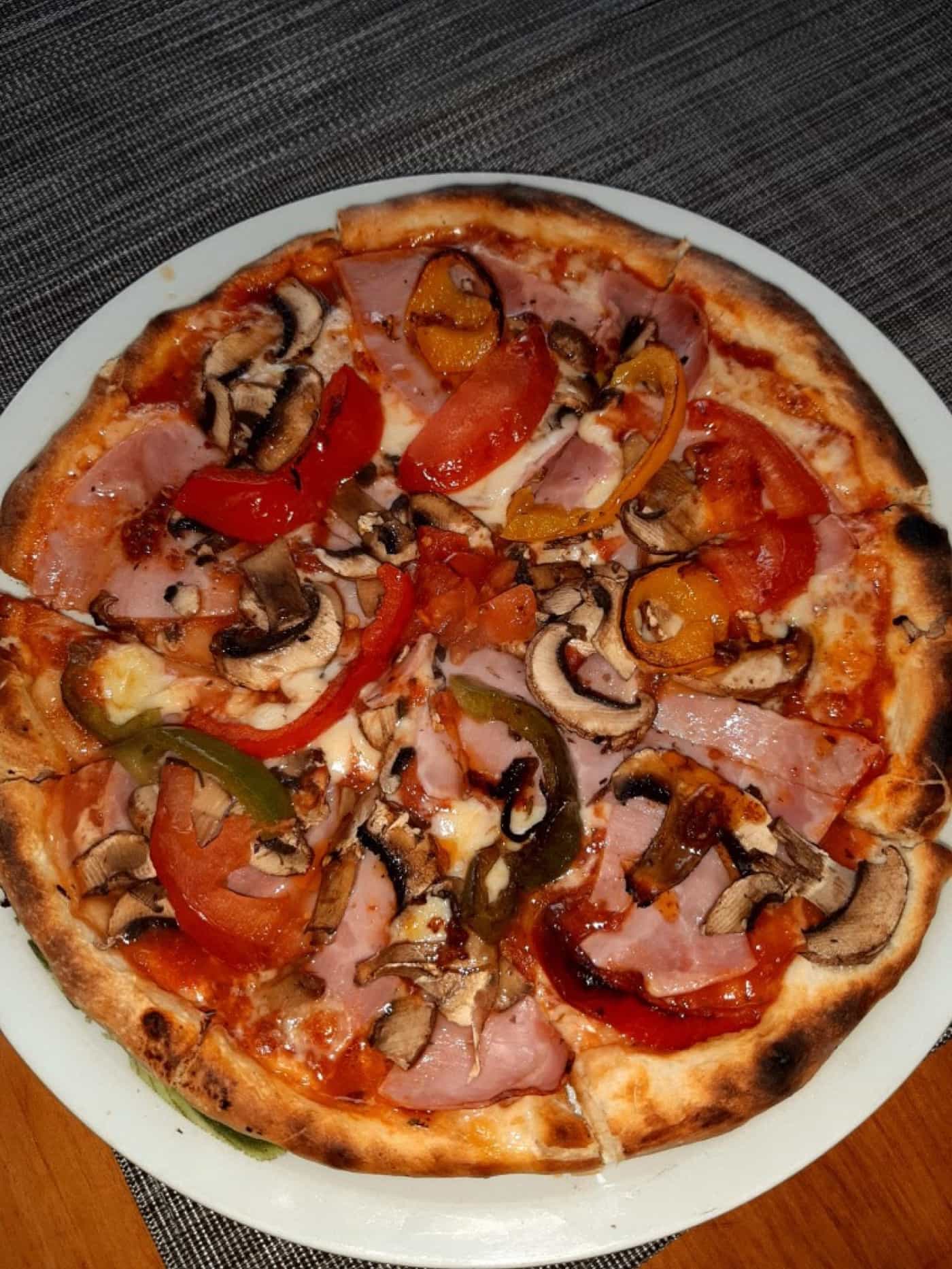 Pizza aus dem Pavillon